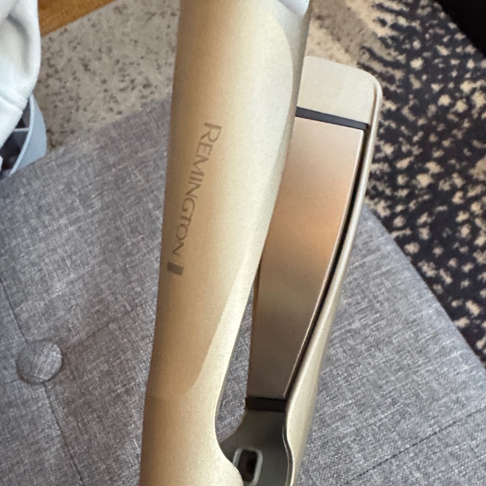 Remington Pro Multi Styler in Silver and Black - Picture 6 of 6